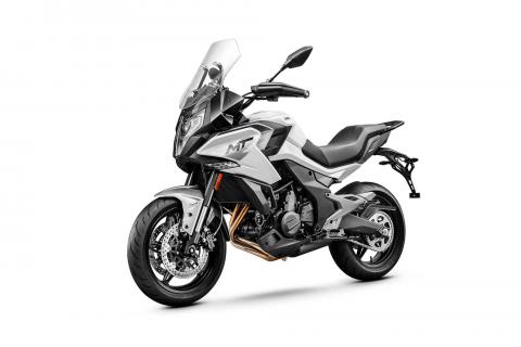 Motocykl CFMOTO 700MT Premium - bílá