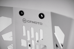 800MT‑X Kryt motoru a nádrží