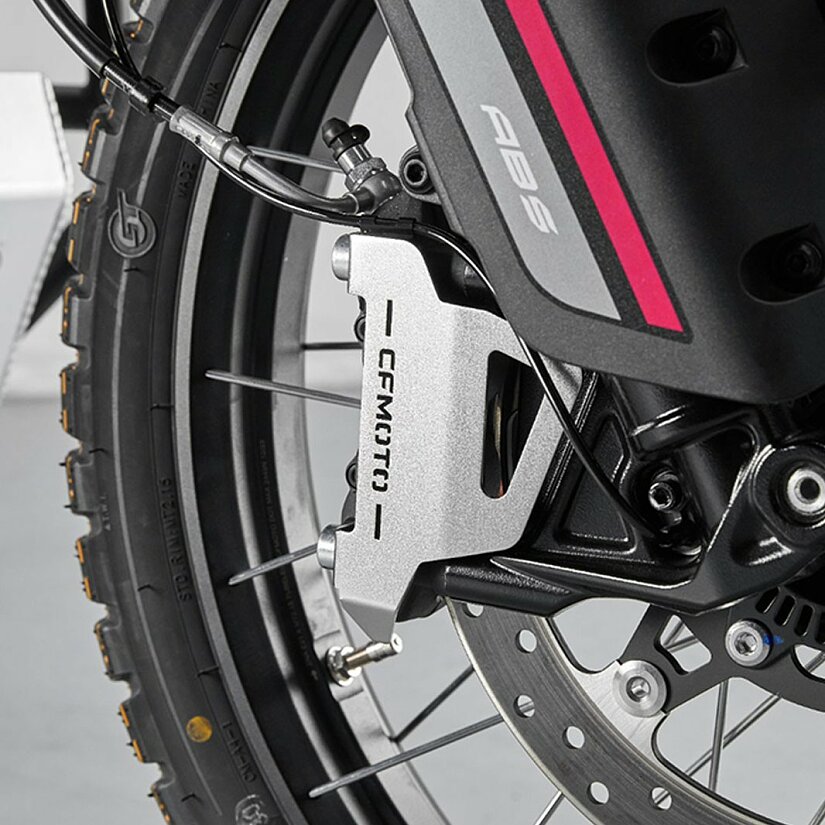 450MT Kryt předního brzdového třmenu