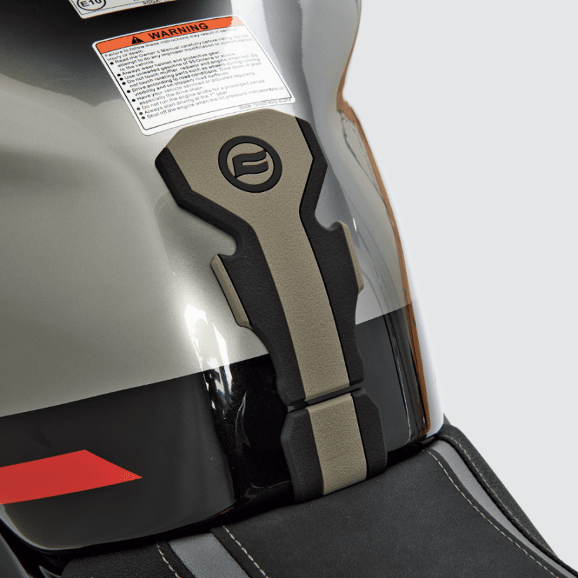 450SR Ochranná samolepka na nádrž