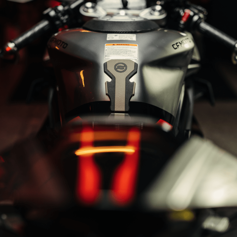 450SR Ochranná samolepka na nádrž