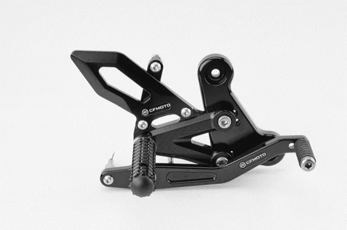 675SR Sportovní stupačka černá_pravá