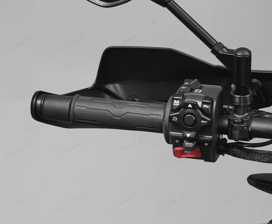 800MT‑X Vyhřívané rukojeti CFMOTO