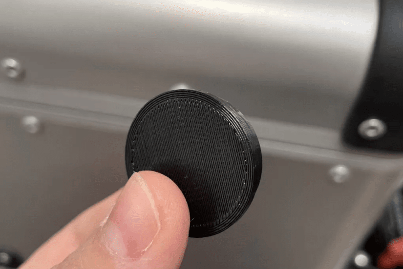 800mt zaslepka otvoru po drzaku bocniho kufru 1 ks - foto 2