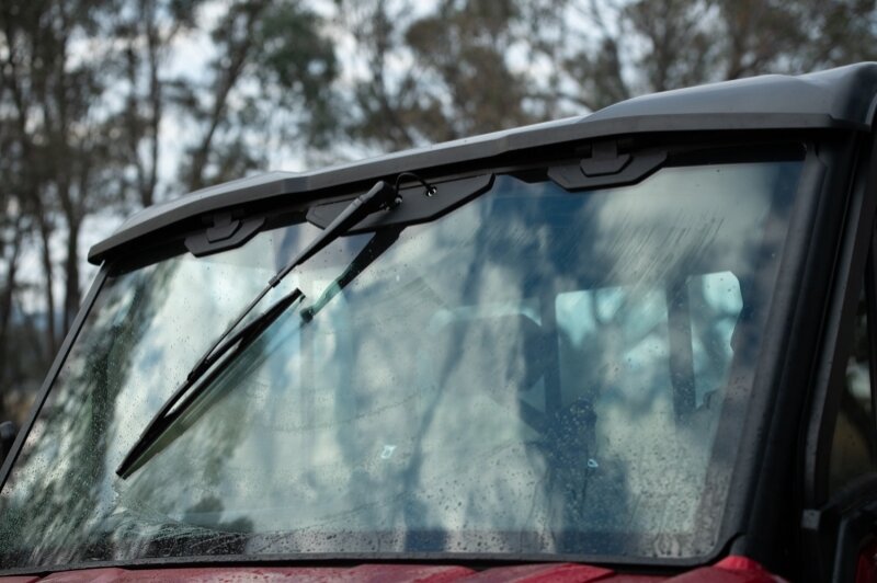 U10 PRO Přední okno CFMOTO (bez stěrače a ostřikovače)