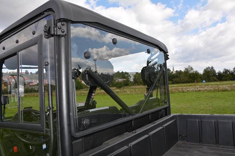 UTV625 Zadní okno DFK