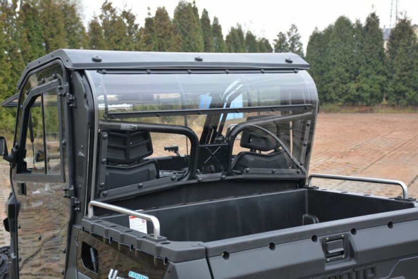 UTV830/550 Zadní polykarbonátový panel DFK