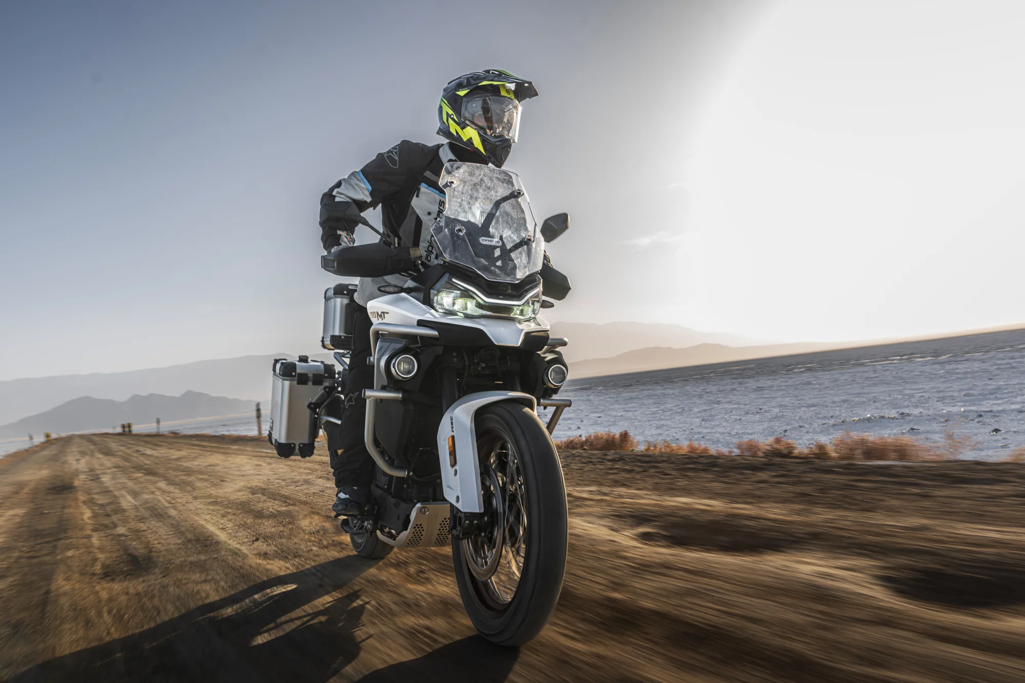 800MT EXPLORE ES — fotografie 11
