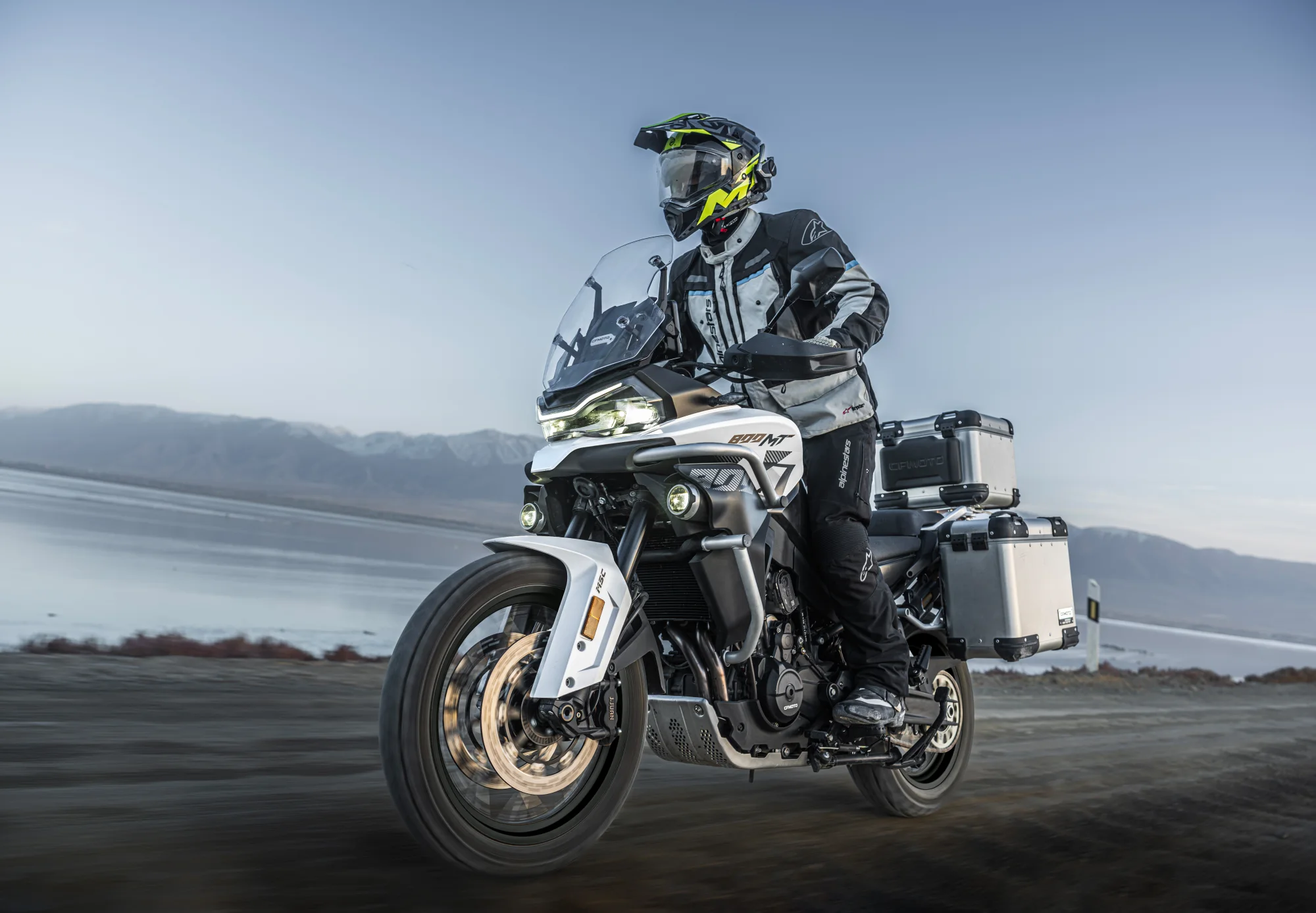800MT EXPLORE ES — fotografie 14