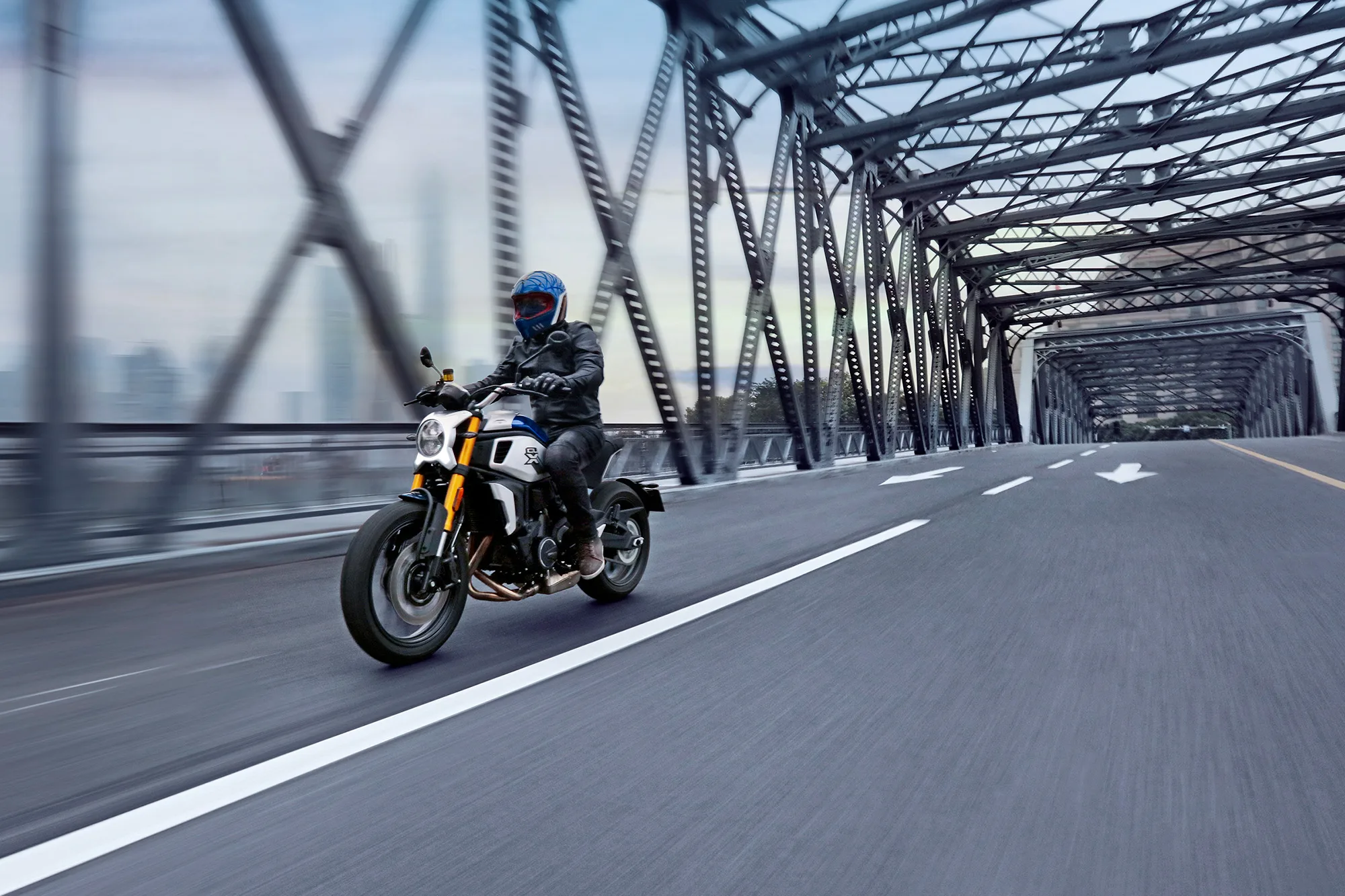 700CL-X Heritage — fotografie 7