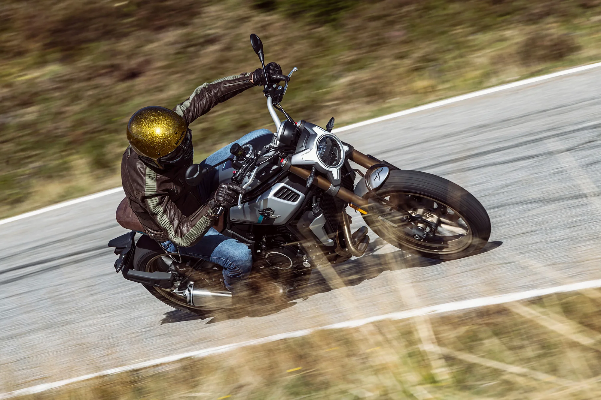 700CL-X Heritage — fotografie 10