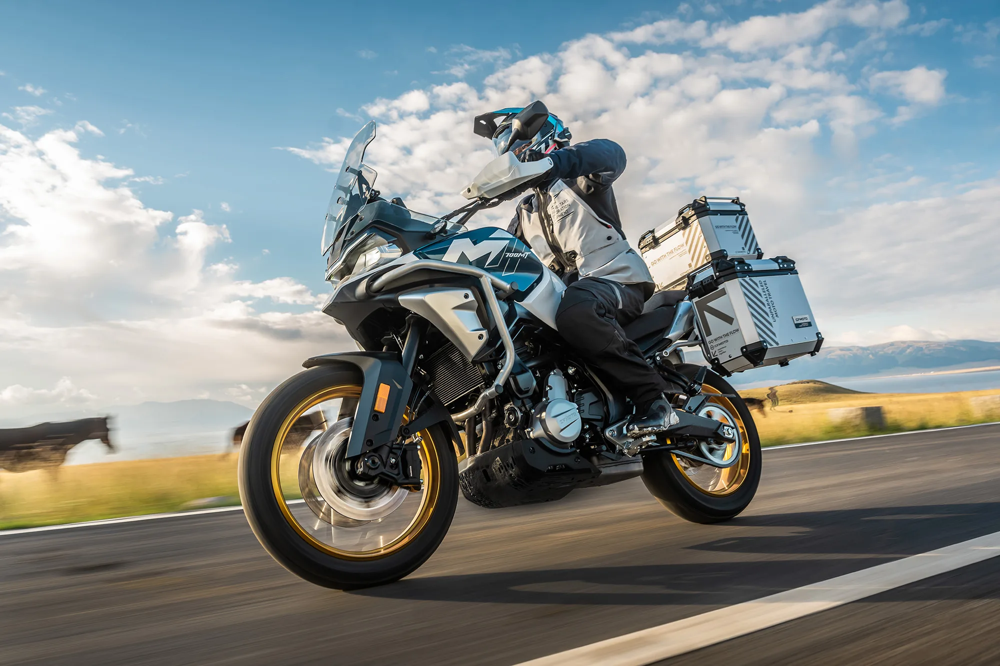 700MT ADVENTURE — fotografie 13