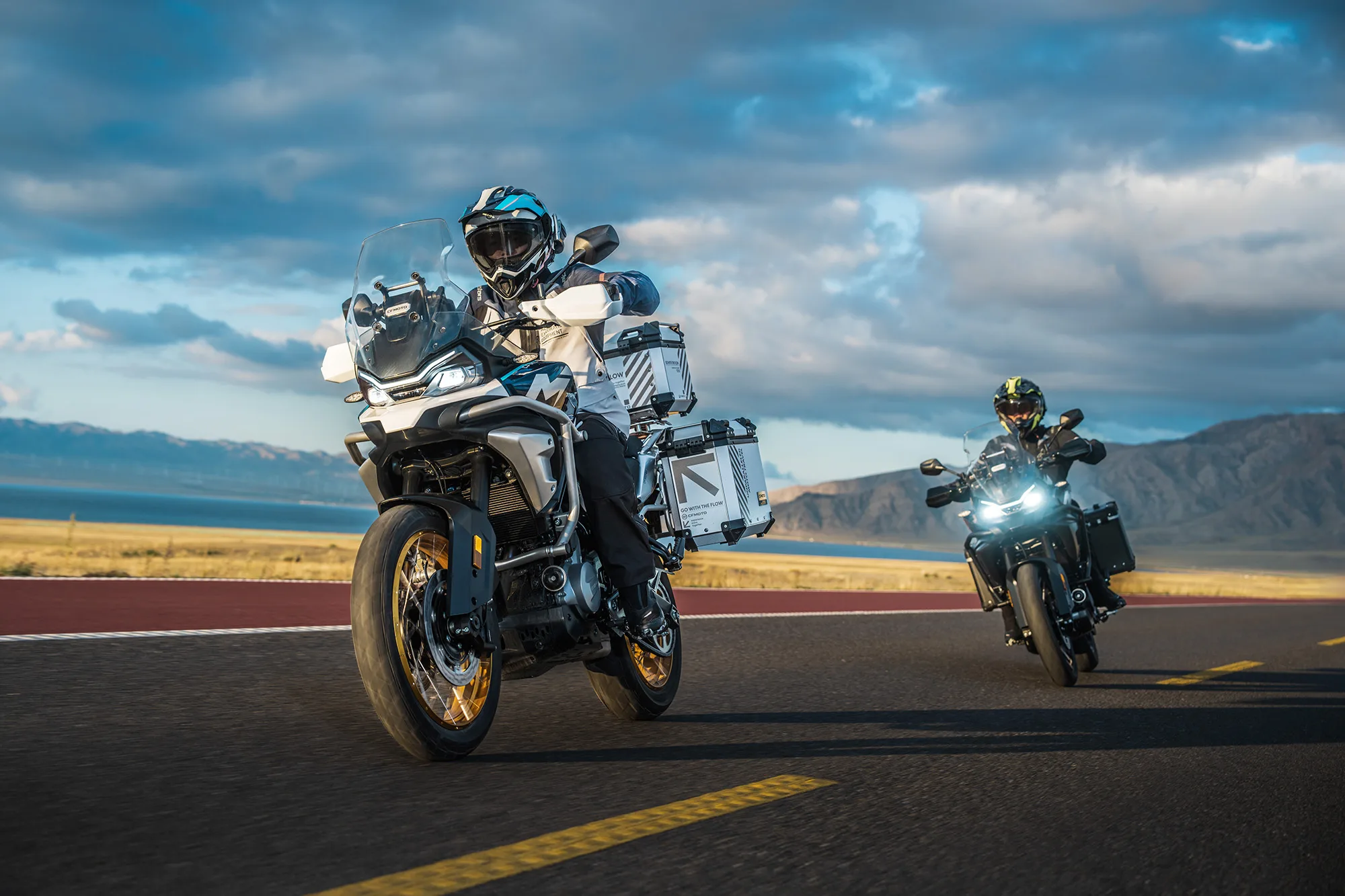 700MT ADVENTURE — fotografie 16