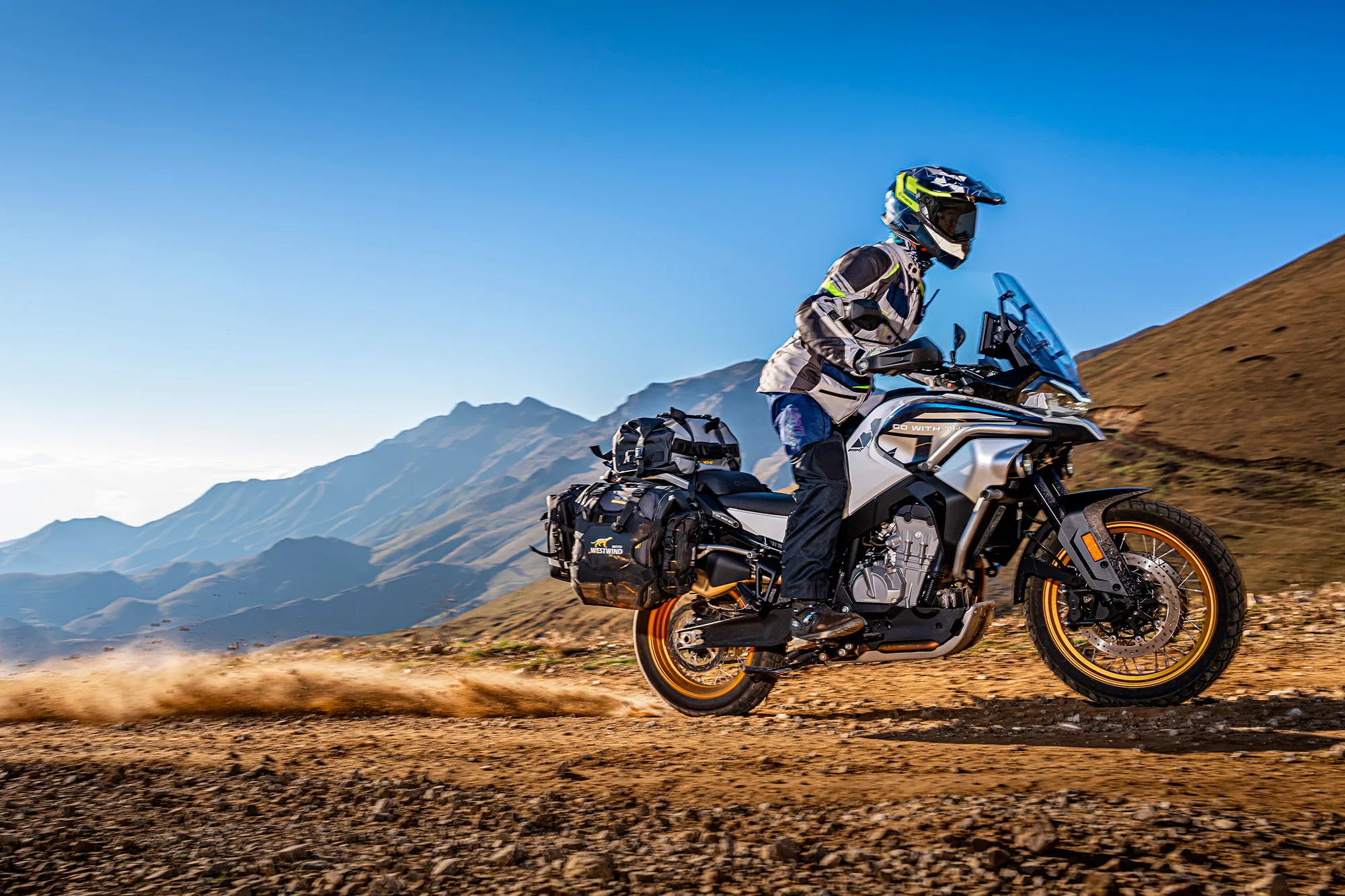 800MT EXPLORE — fotografie 10