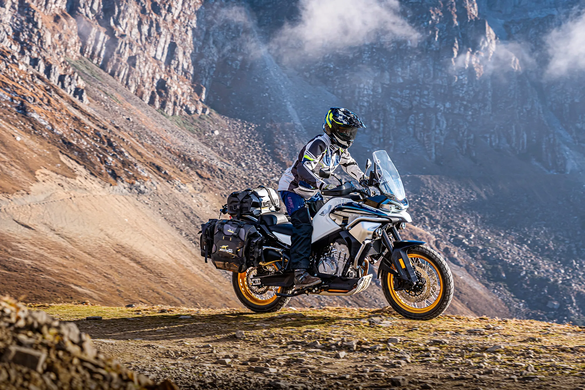 800MT EXPLORE — fotografie 12