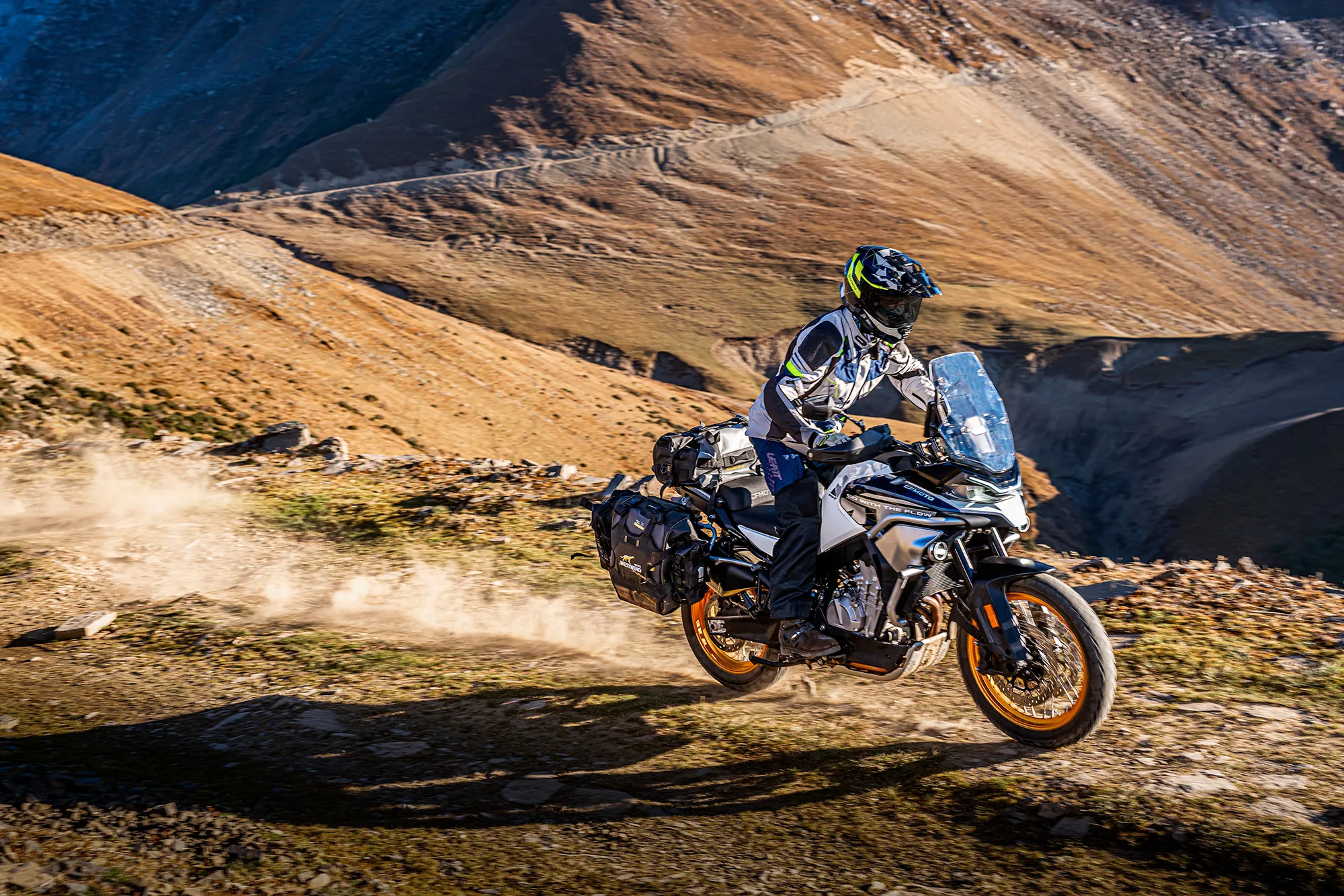 800MT EXPLORE — fotografie 15