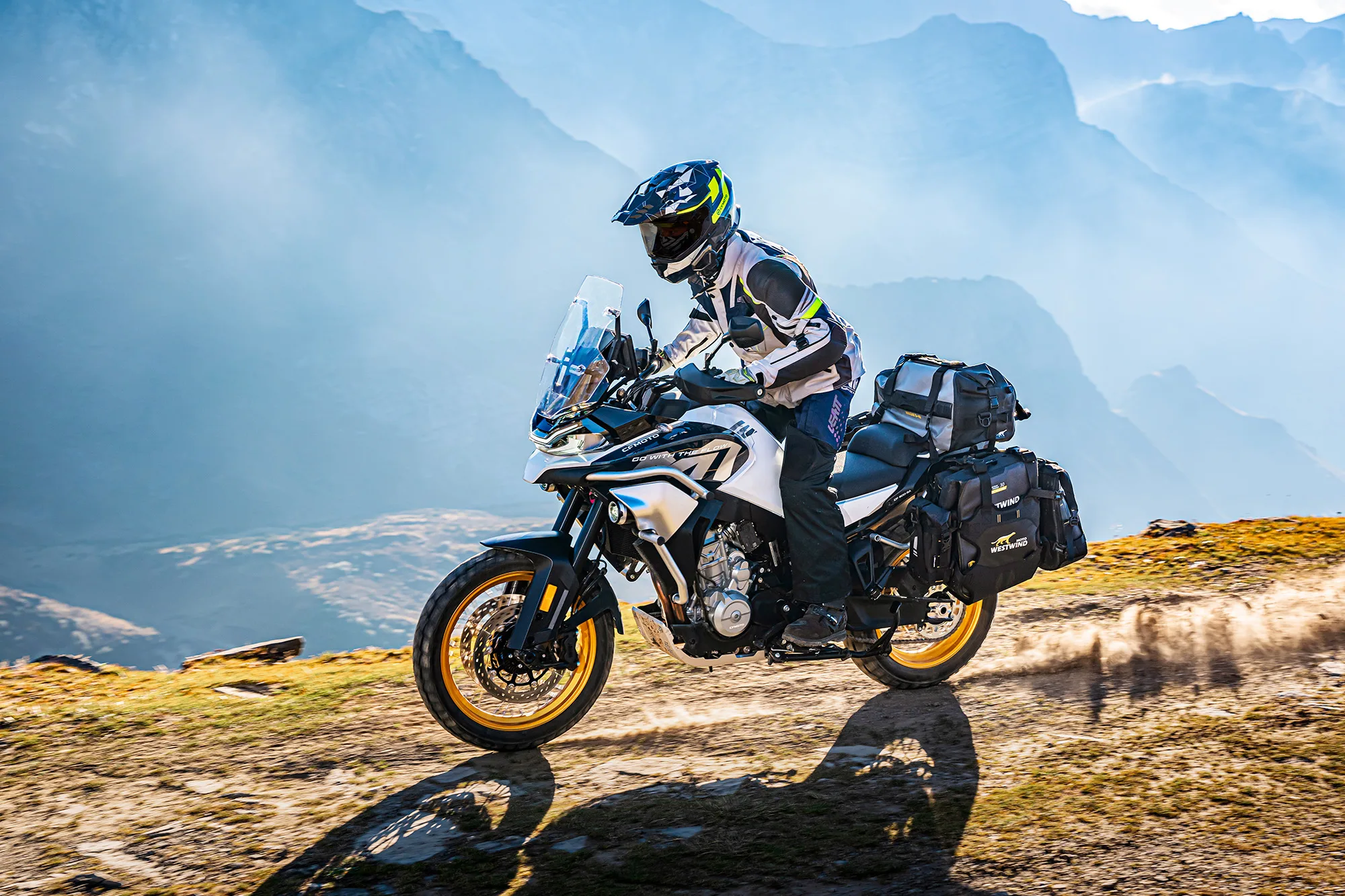 800MT EXPLORE — fotografie 14