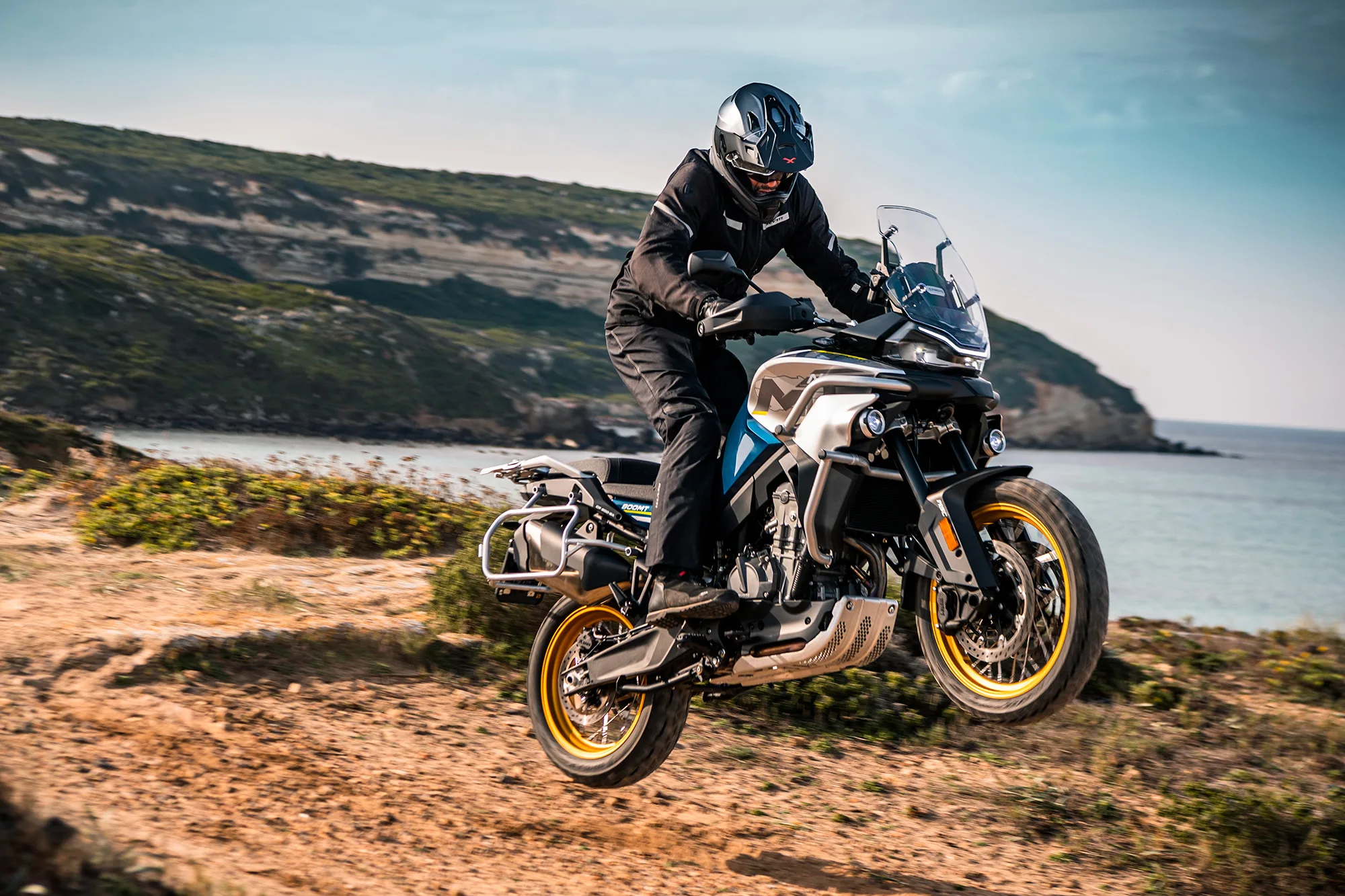 800MT SPORT — fotografie 3