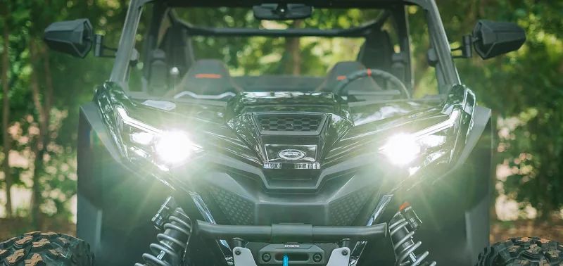 LED světla na obou koncích