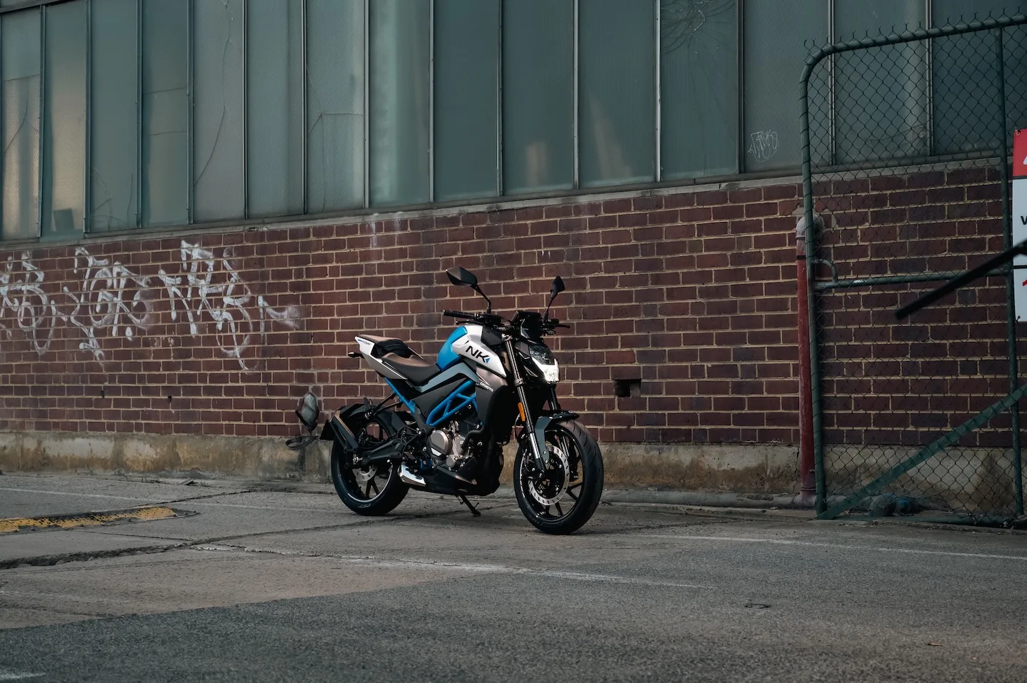 300NK — fotografie 9