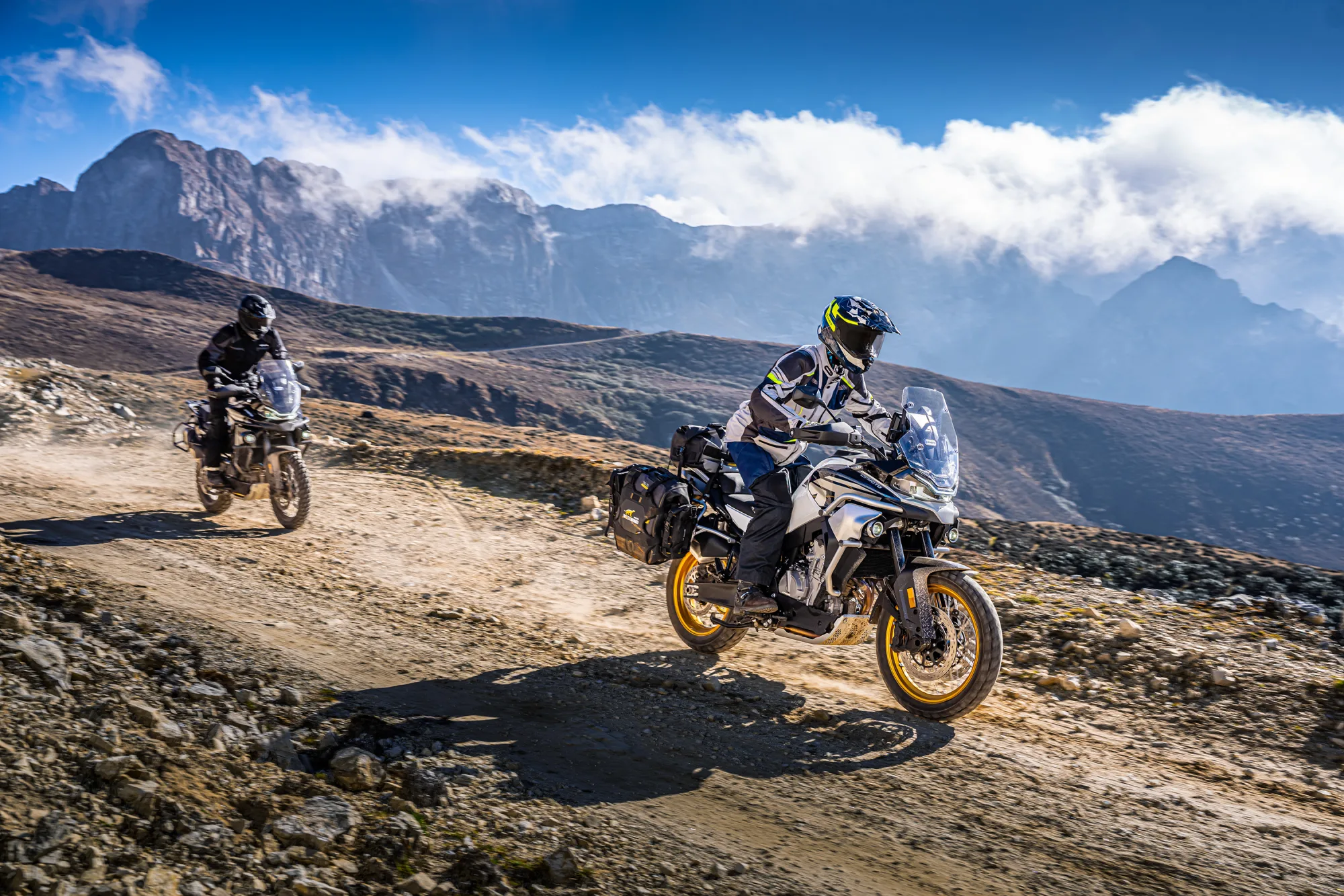 800MT EXPLORE — fotografie 2