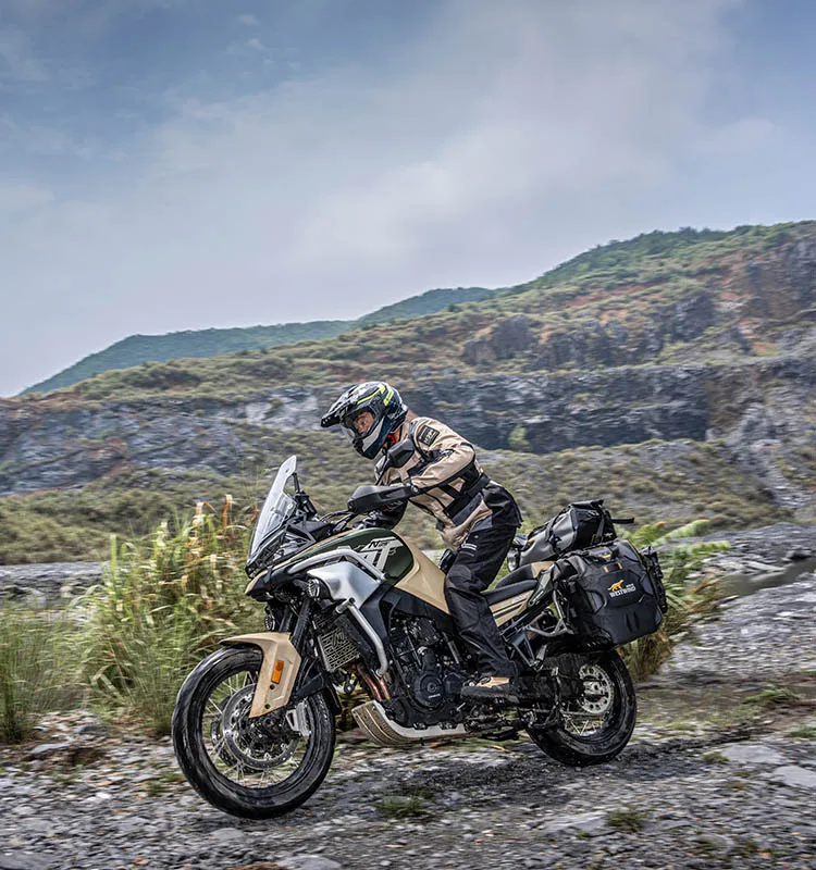 800MT EXPLORE — fotografie 5