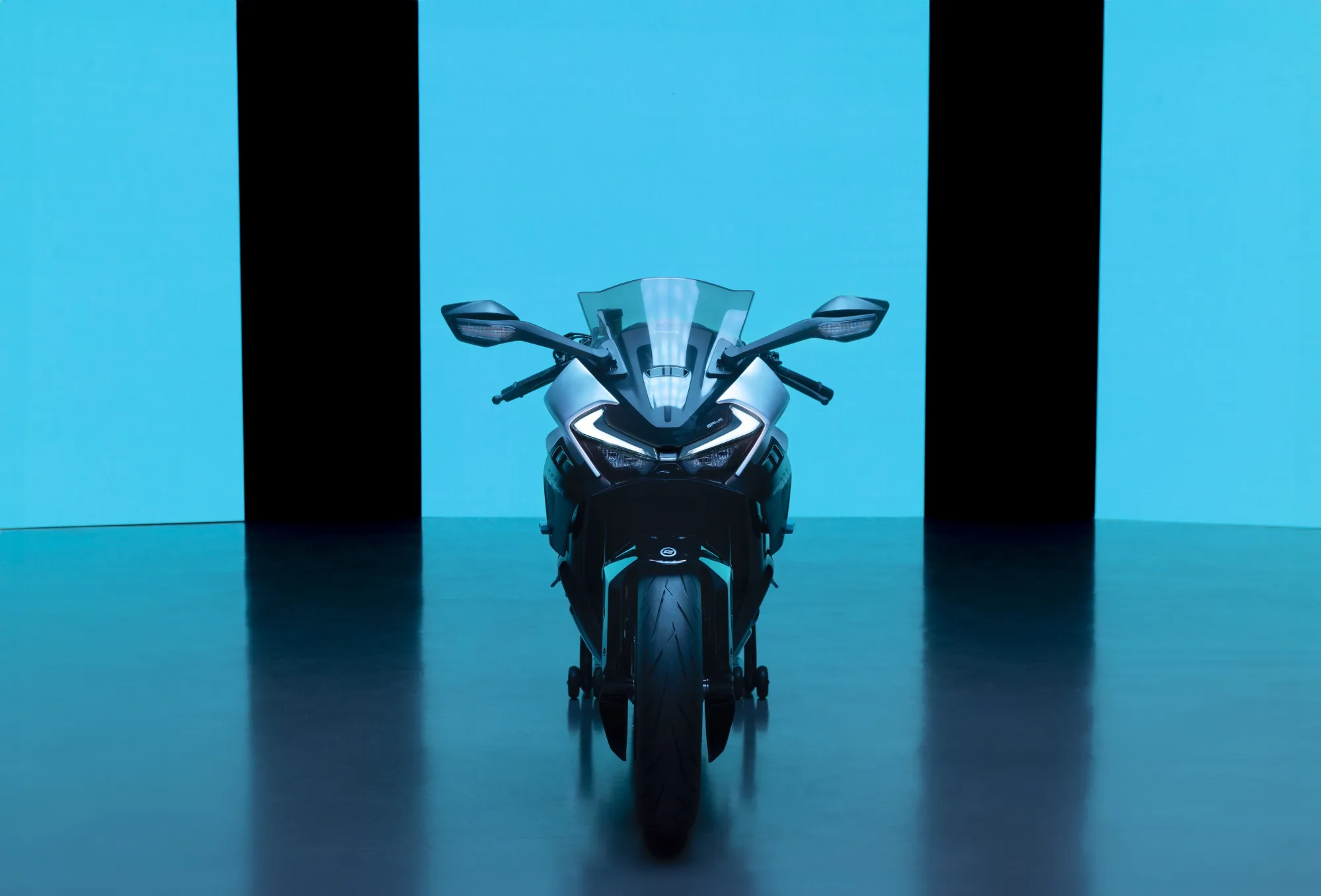 675SR-R — fotografie 1