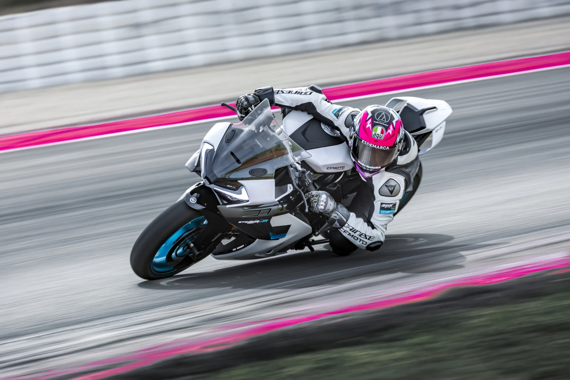 675SR-R — fotografie 3