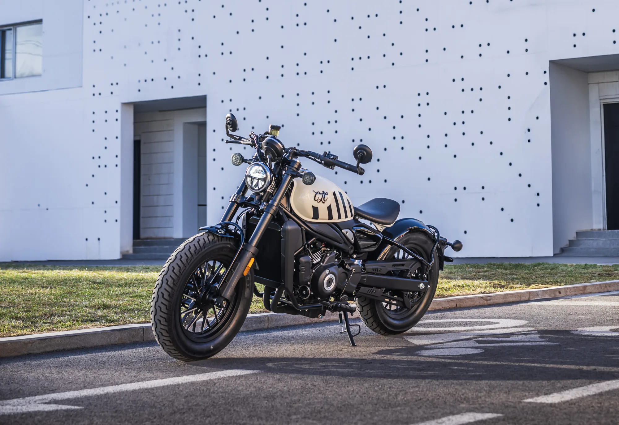 450CL-C Bobber — fotografie 4