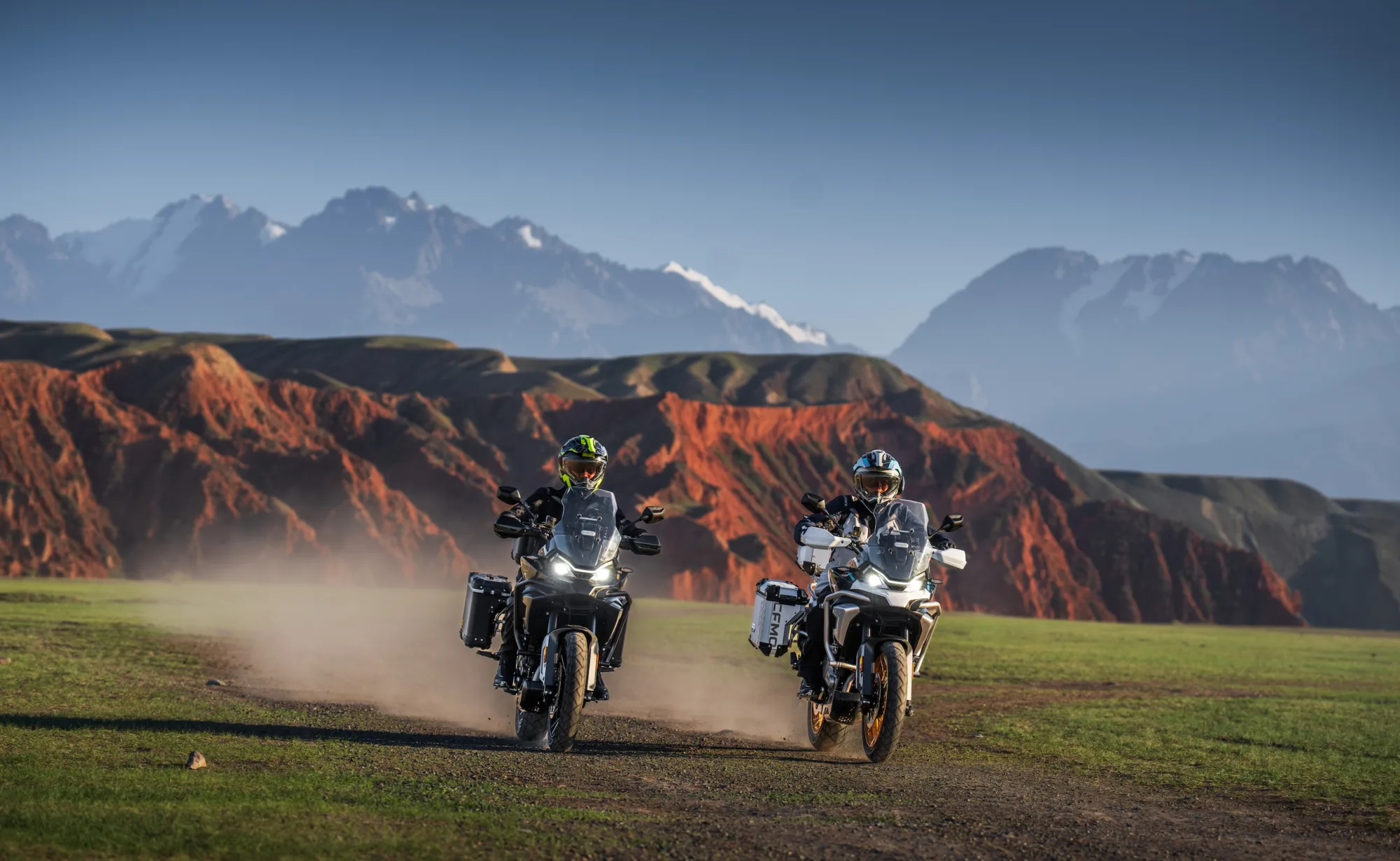 700MT ADVENTURE — fotografie 2