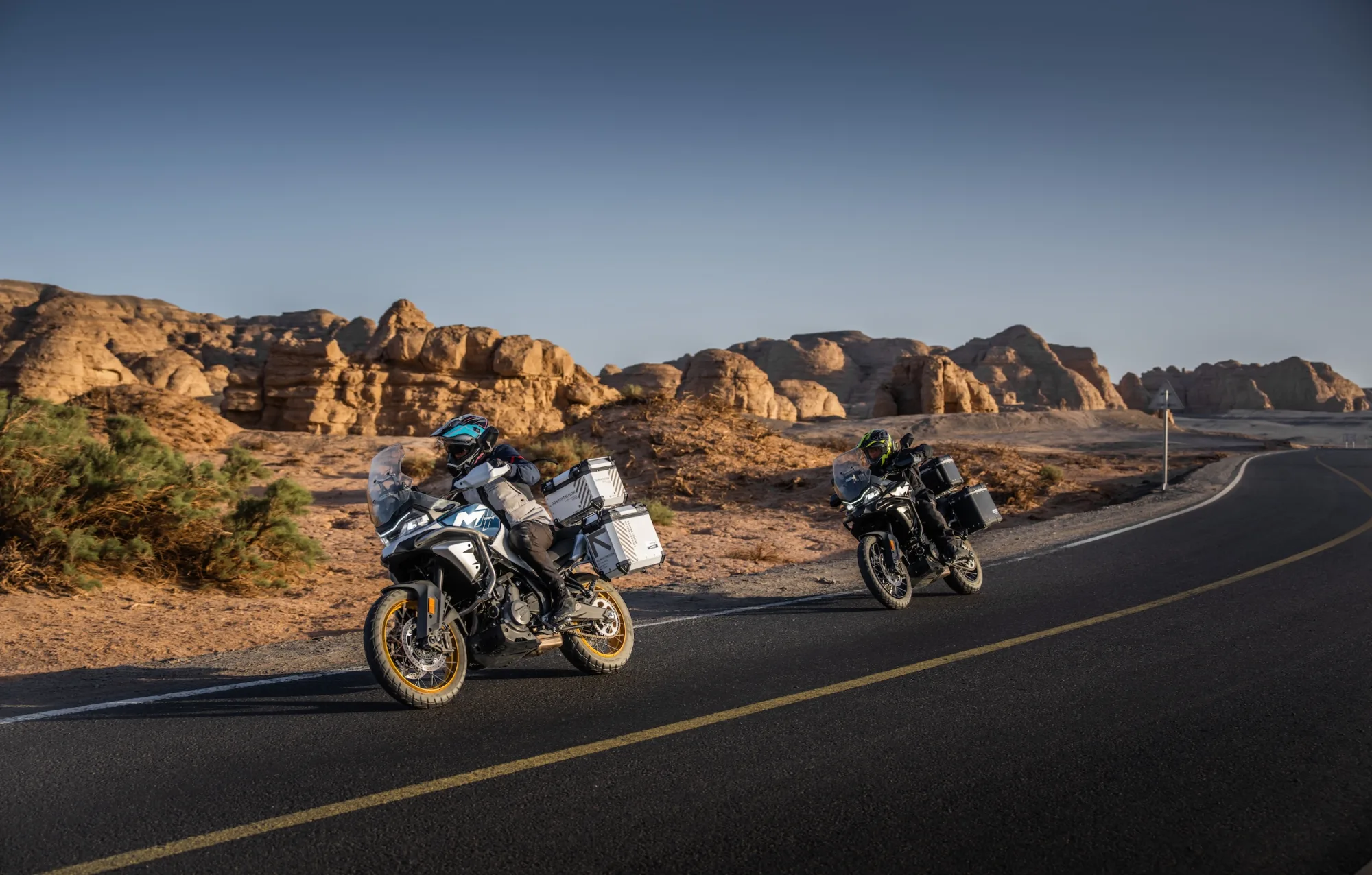 700MT ADVENTURE — fotografie 4